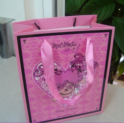 Colored Custom Printed Recycled Paper Gift Bags With Satin Ribbon Handles Supplier