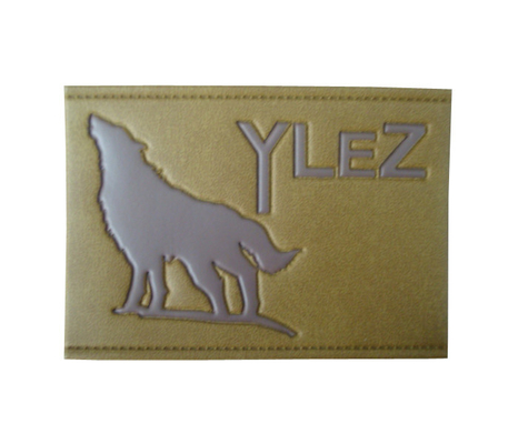Good price Apparel Iron On Clothing Labels , Personalized Sewing Labels Plain Backing Finish online